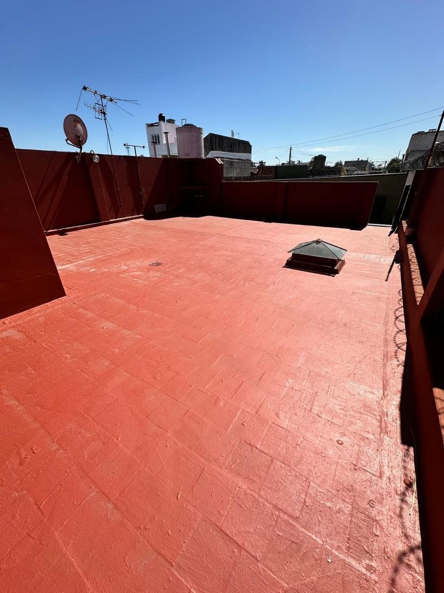 VENTA - CASA 3 AMBIENTES - GALPON y COCHERA - IDEAL PARA VIVIR YTRABAJAR- A METROS DE AVENIDA CROVARA — foto 9