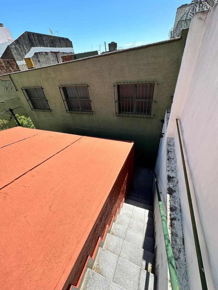 VENTA - CASA 3 AMBIENTES - GALPON y COCHERA - IDEAL PARA VIVIR YTRABAJAR- A METROS DE AVENIDA CROVARA — foto 10