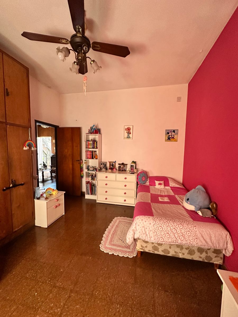 VENTA - CASA MULTIFAMILIAR - TAPIALES - SOBRE AVDA. B. SUR MER - 21