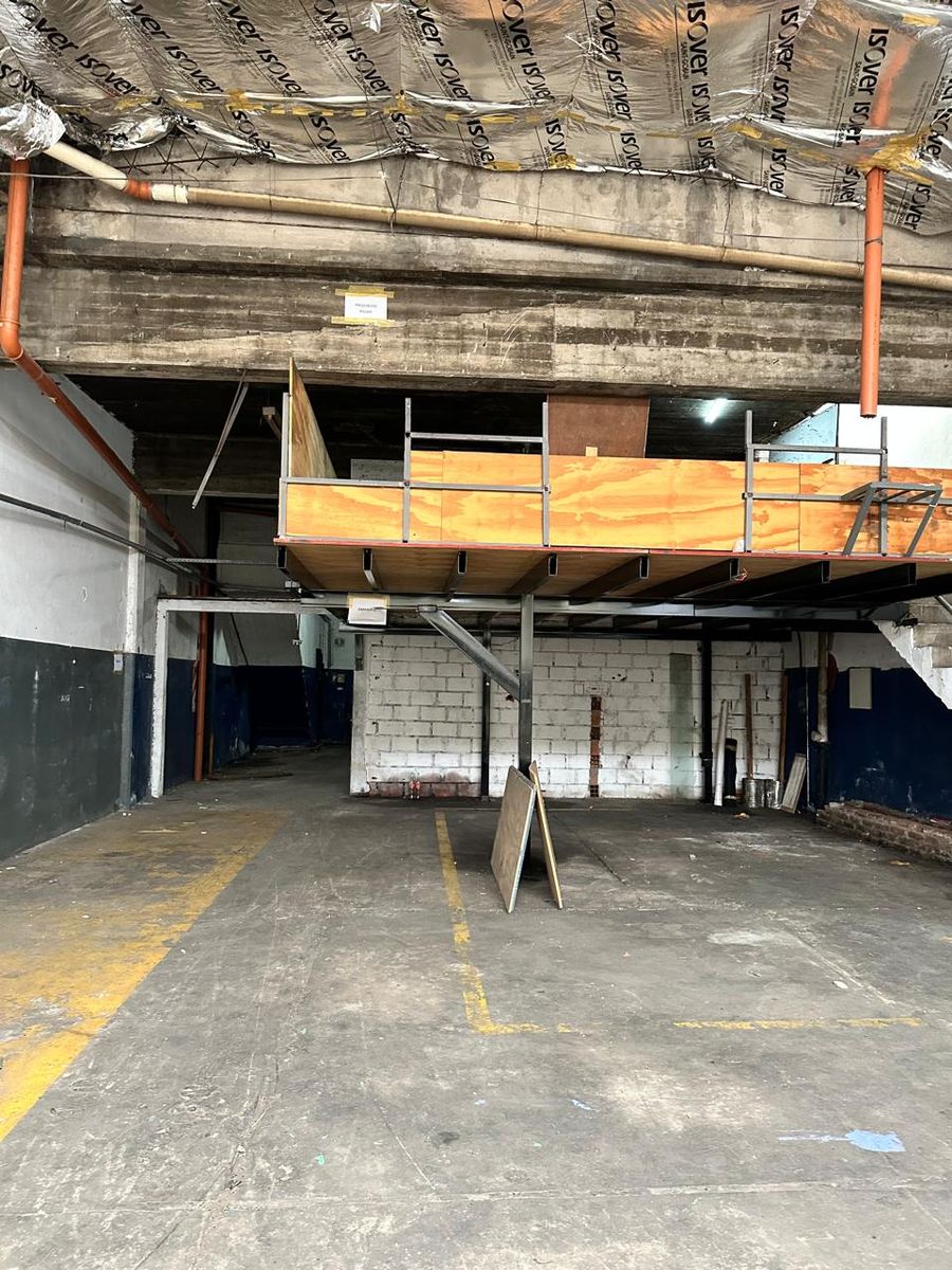 ALQUILER - RAMOS MEJIA - GALPON 580 m2 CON OFICINA - VESTUARIOS - 6