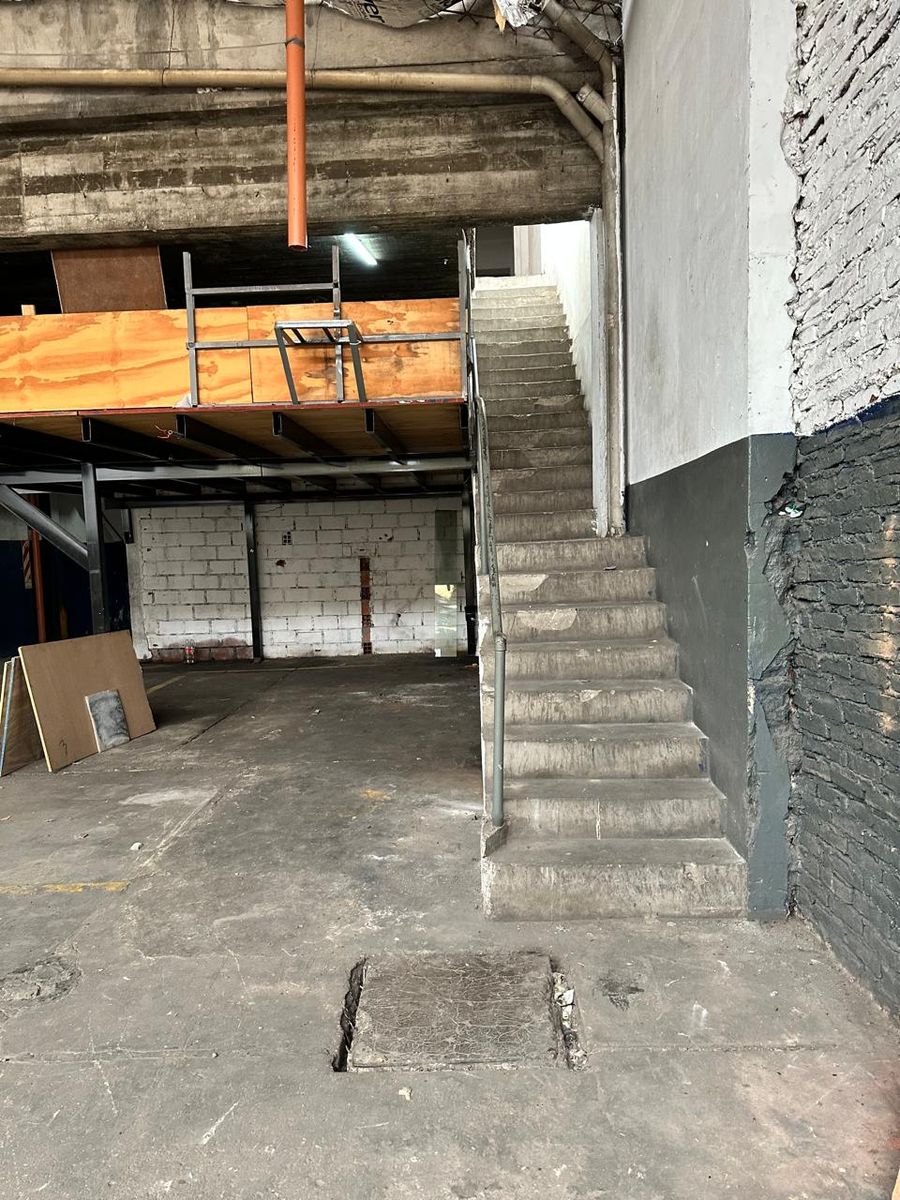 ALQUILER - RAMOS MEJIA - GALPON 580 m2 CON OFICINA - VESTUARIOS - 7