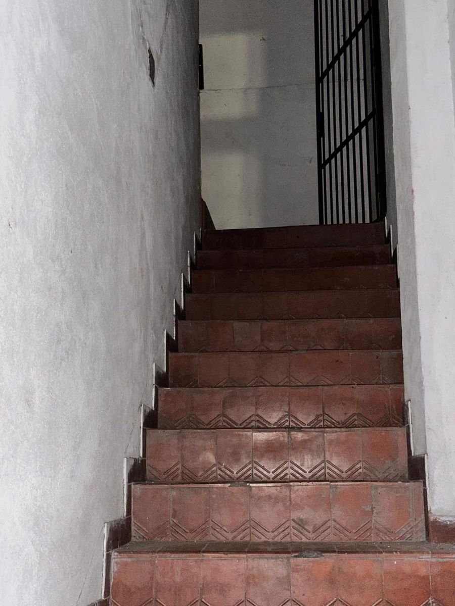 ALQUILER - RAMOS MEJIA - GALPON 580 m2 CON OFICINA - VESTUARIOS - 8