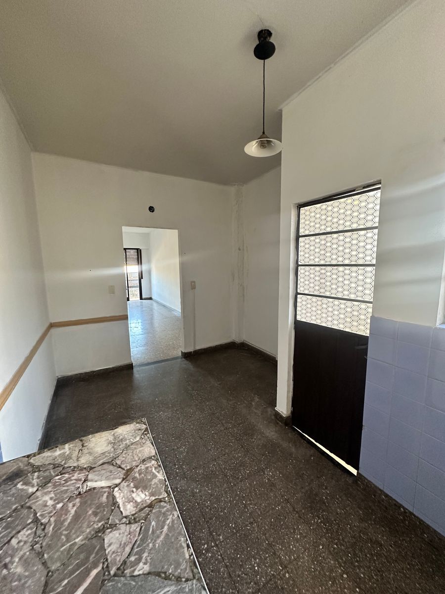 ALQUILER - DEPARTAMENTO 3 AMBIENTES - SIN EXPENSAS - LOMAS DEL MIRADOR - 3