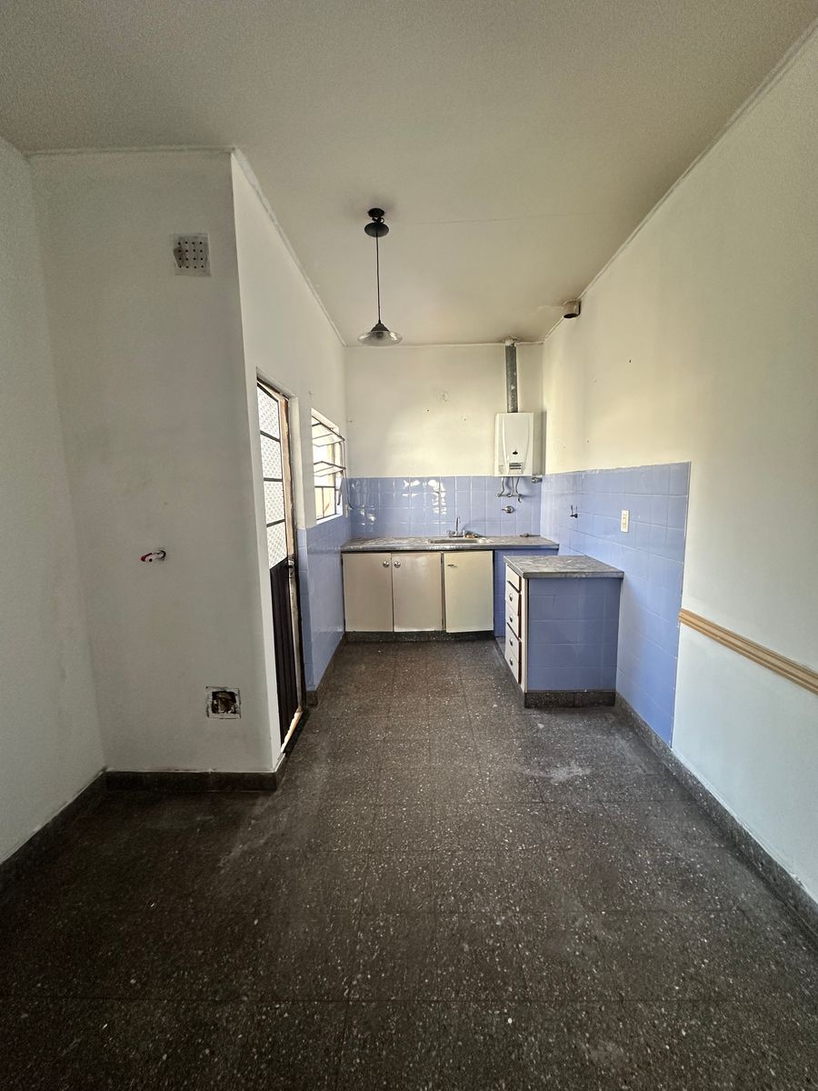 ALQUILER - DEPARTAMENTO 3 AMBIENTES - SIN EXPENSAS - LOMAS DEL MIRADOR - 4