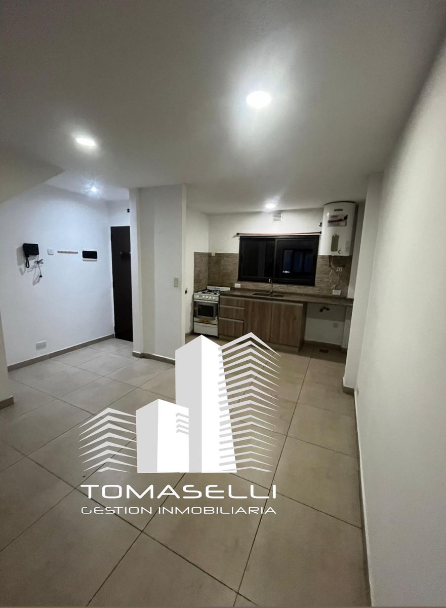 ALQUILER - DEPARTAMENTO 2 AMB. TIPO DUPLEX CON COCHERA - TAPIALES - 1