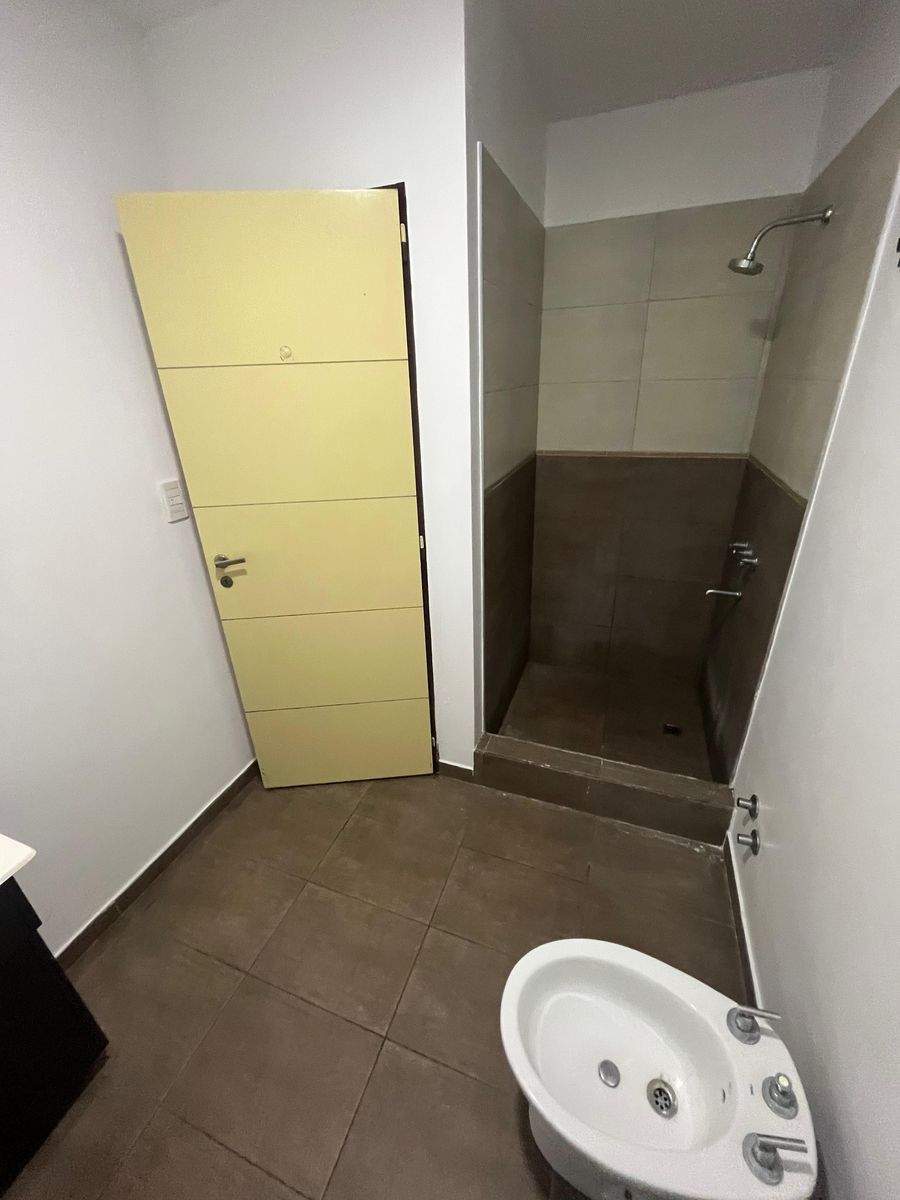 ALQUILER - DEPARTAMENTO 2 AMB. TIPO DUPLEX CON COCHERA - TAPIALES - 9