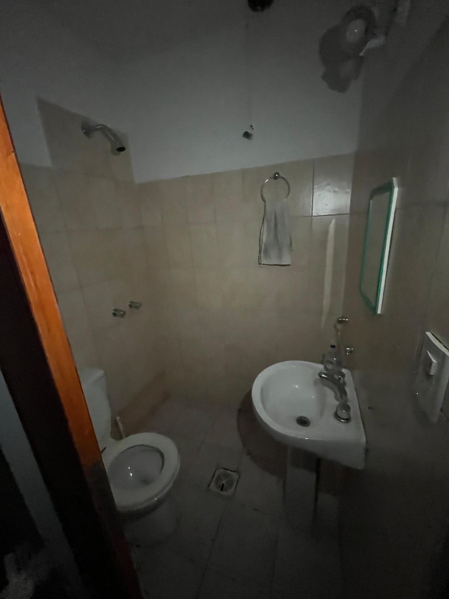 ALQUILER Excelente Galpón de 560 m² - Villa Madero ZONIFICACION M.I (mixta industrial) - 16