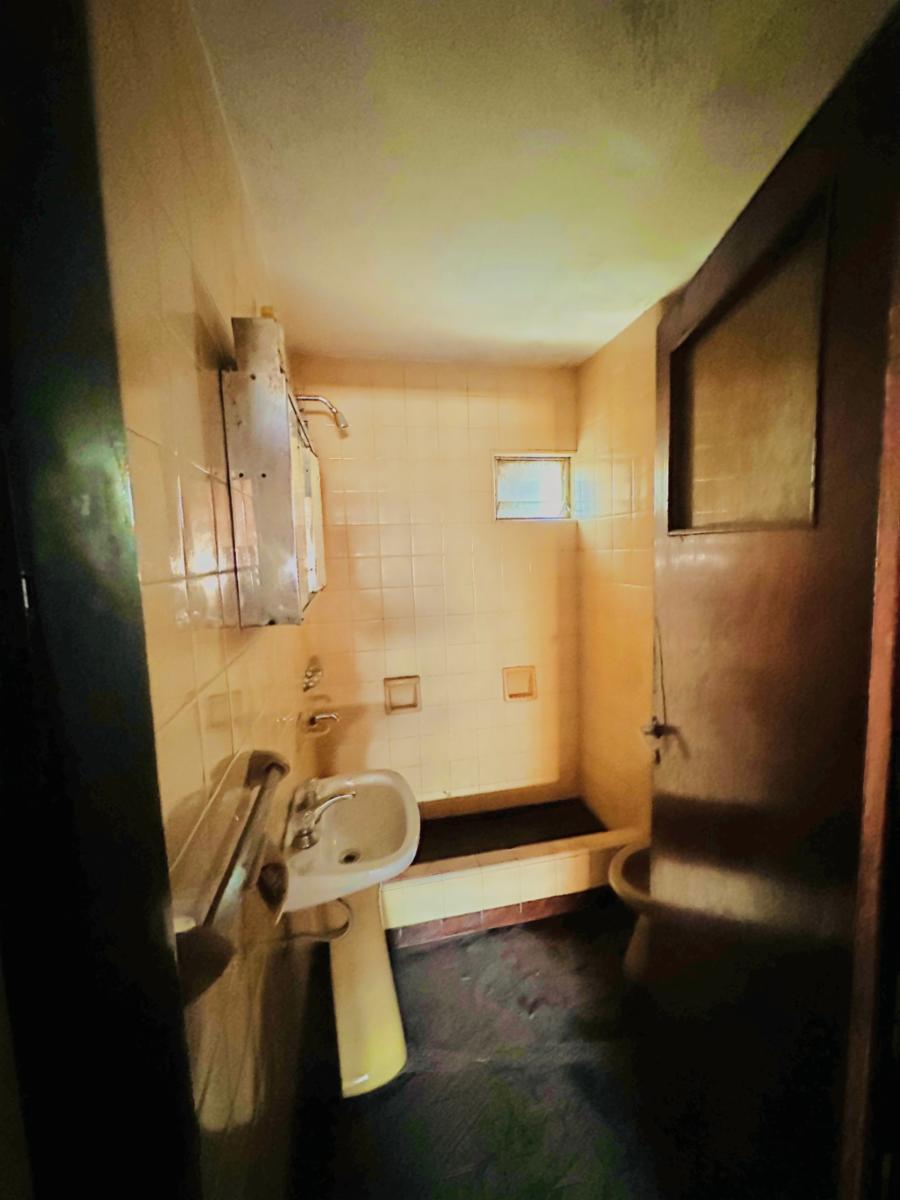 VENTA - CASA MULTIFAMILIAR - CON REGLAMENTO DE COPROPIEDAD - 7