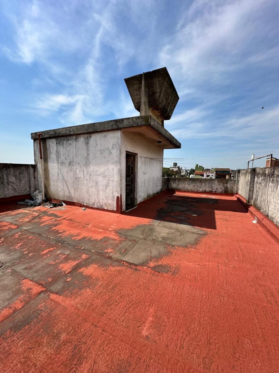 VENTA - CASA MULTIFAMILIAR - CON REGLAMENTO DE COPROPIEDAD - 16