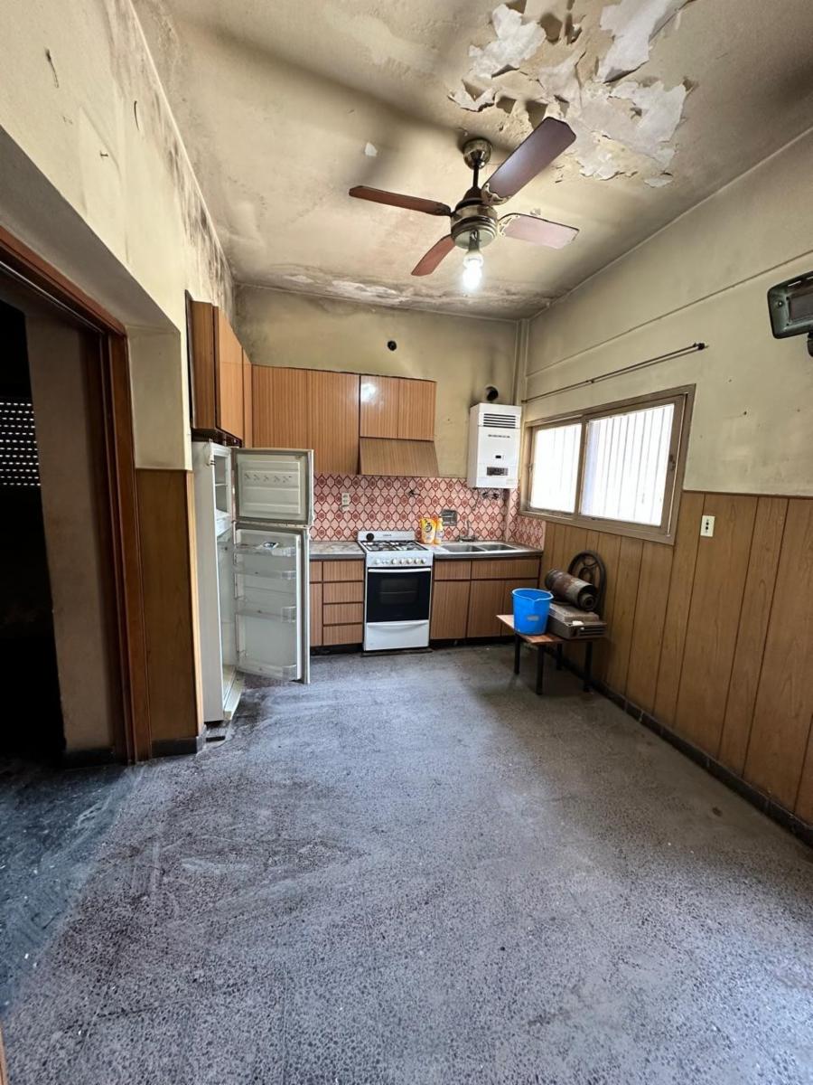 VENTA - CASA MULTIFAMILIAR - CON REGLAMENTO DE COPROPIEDAD - 22