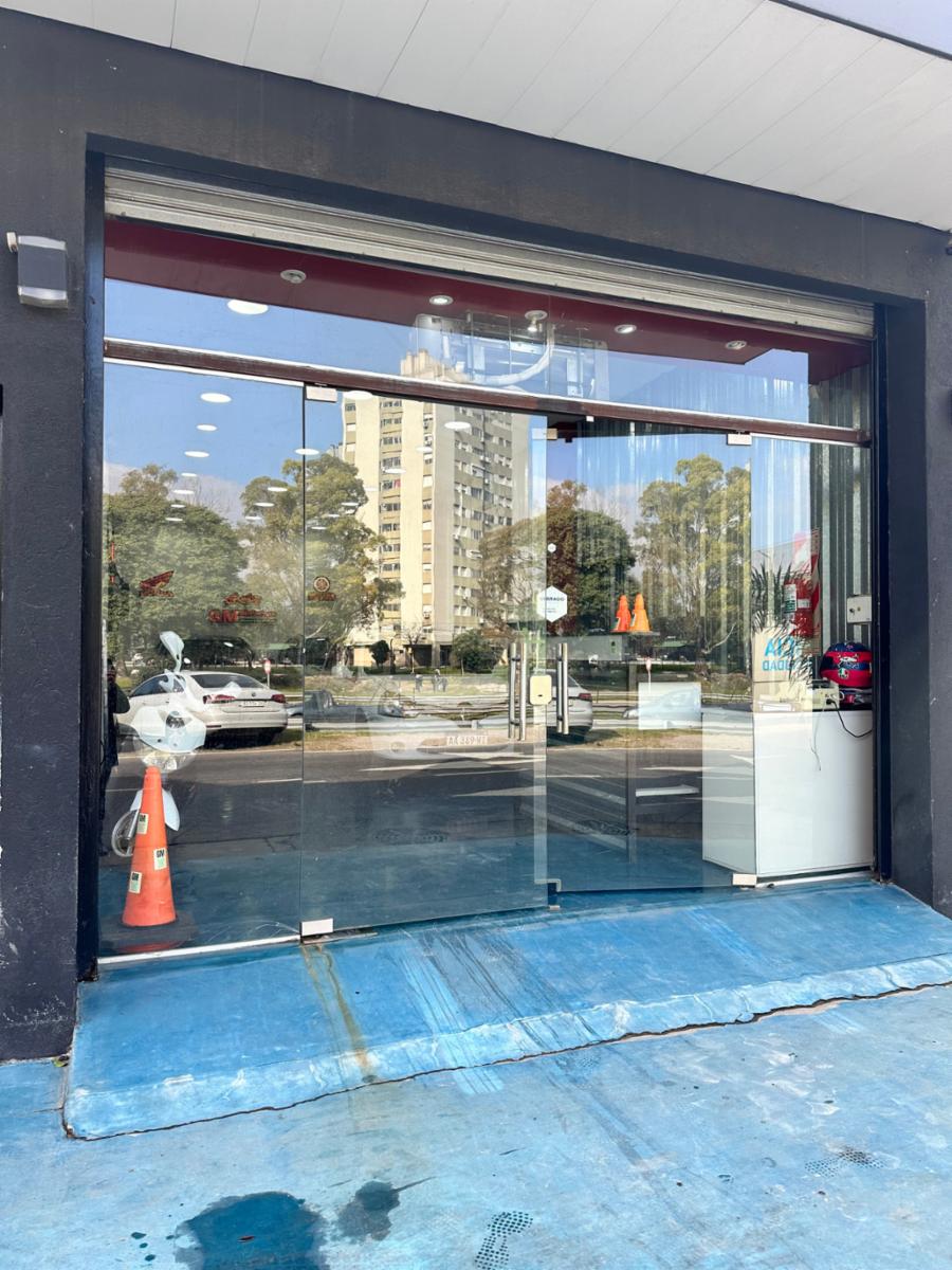 ALQUILER - LOCAL COMERCIAL - VILLA LUGANO - 2