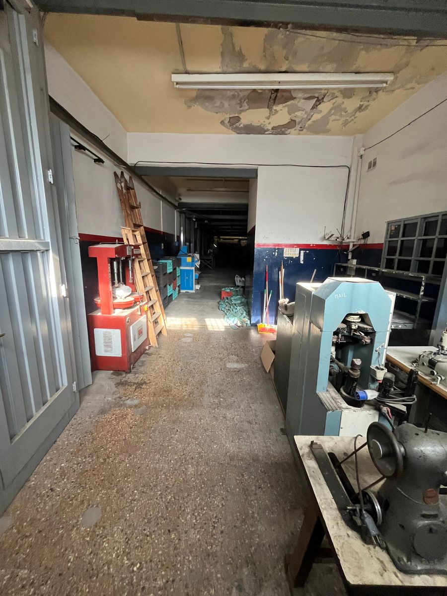 ALQUILER Excelente Galpón de 560 m² - Villa Madero ZONIFICACION M.I (mixta industrial) - 2