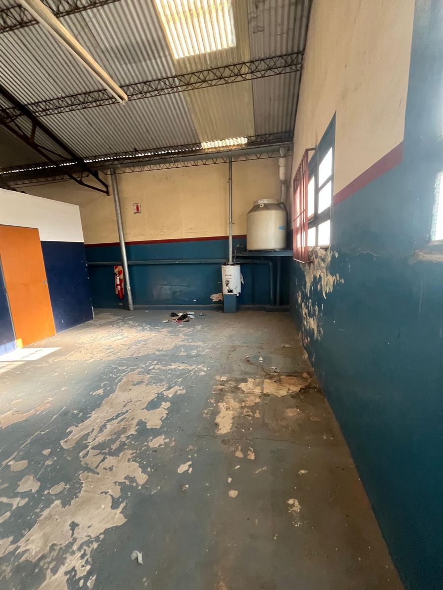 ALQUILER Excelente Galpón de 560 m² - Villa Madero ZONIFICACION M.I (mixta industrial) - 6