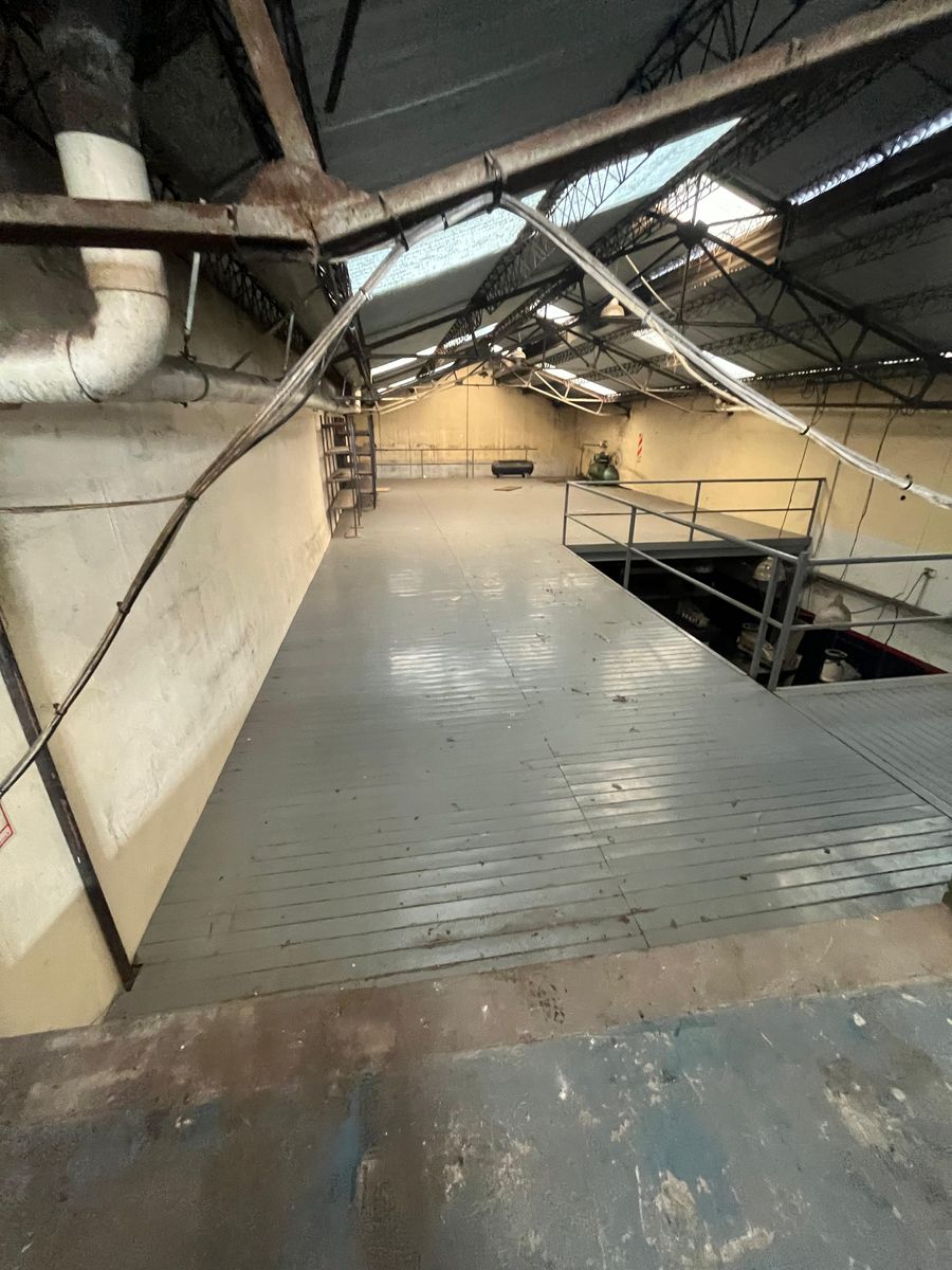 ALQUILER Excelente Galpón de 560 m² - Villa Madero ZONIFICACION M.I (mixta industrial) - 10