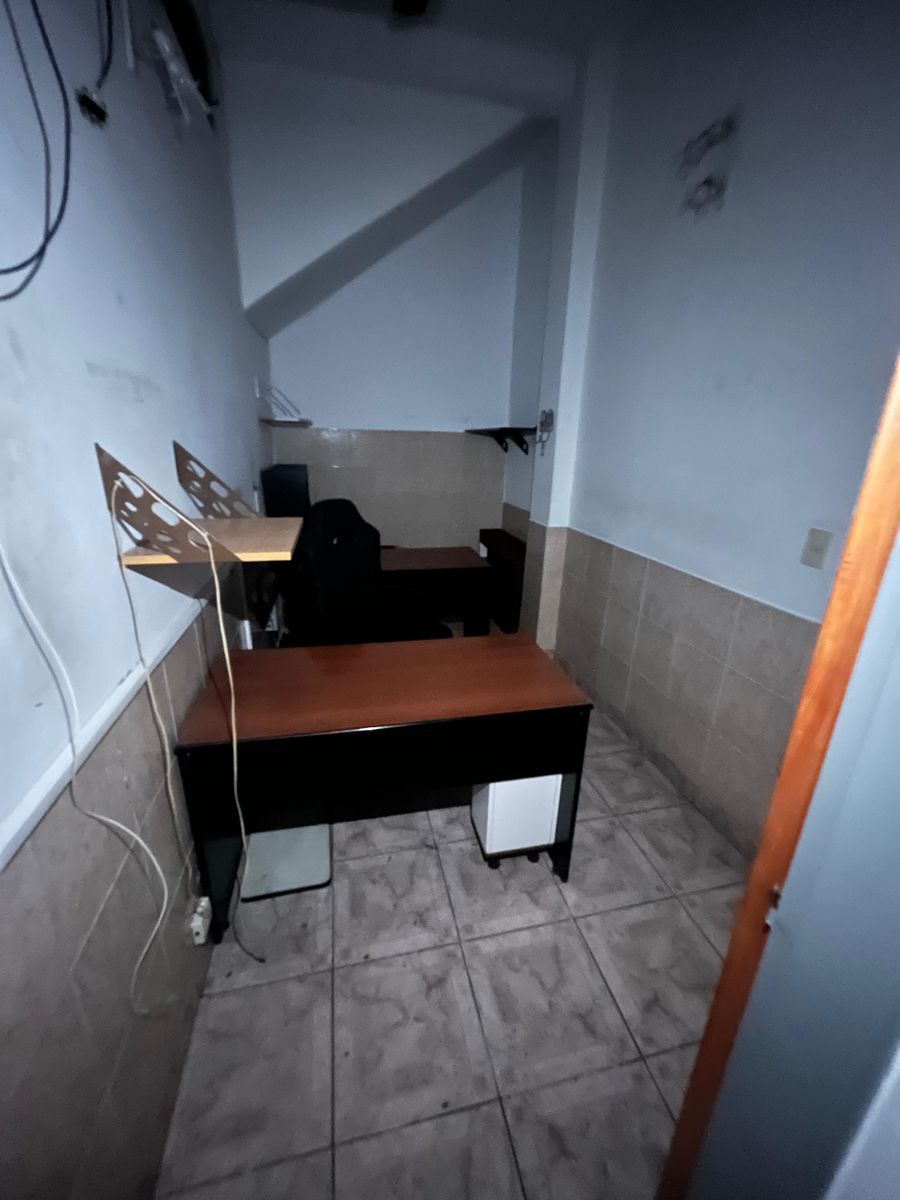 ALQUILER Excelente Galpón de 560 m² - Villa Madero ZONIFICACION M.I (mixta industrial) - 17