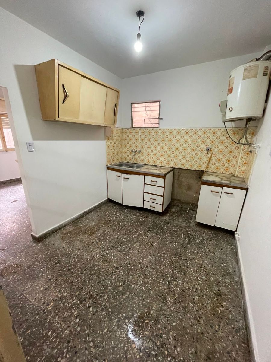 ALQUILER - PH 3 AMBIENTES CON PATIO - SIN EXPENSAS - VILLA MADERO - 4