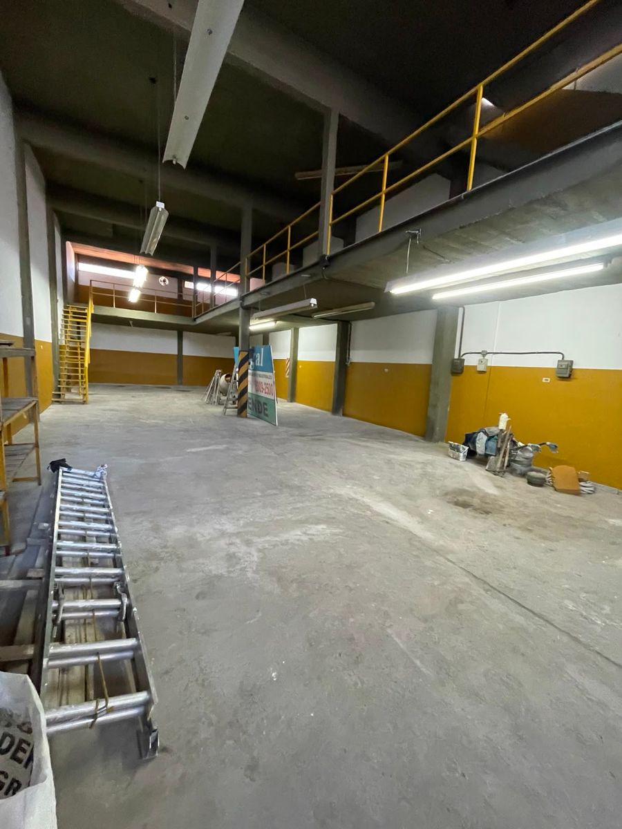 ALQUILER GALPON 330MT2 - OFICINA - TRIFASICA - VILLA MADERO - 3