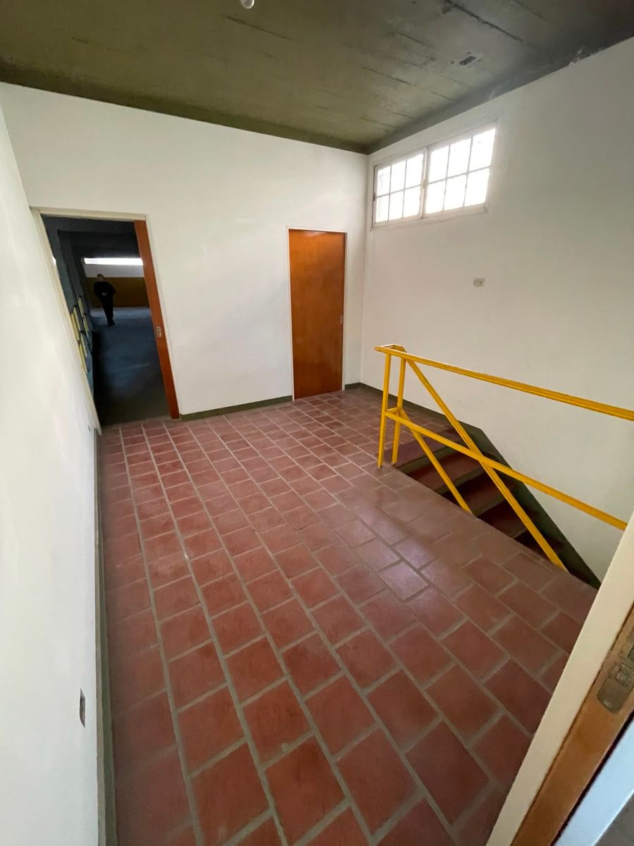 ALQUILER GALPON 330MT2 - OFICINA - TRIFASICA - VILLA MADERO - 12