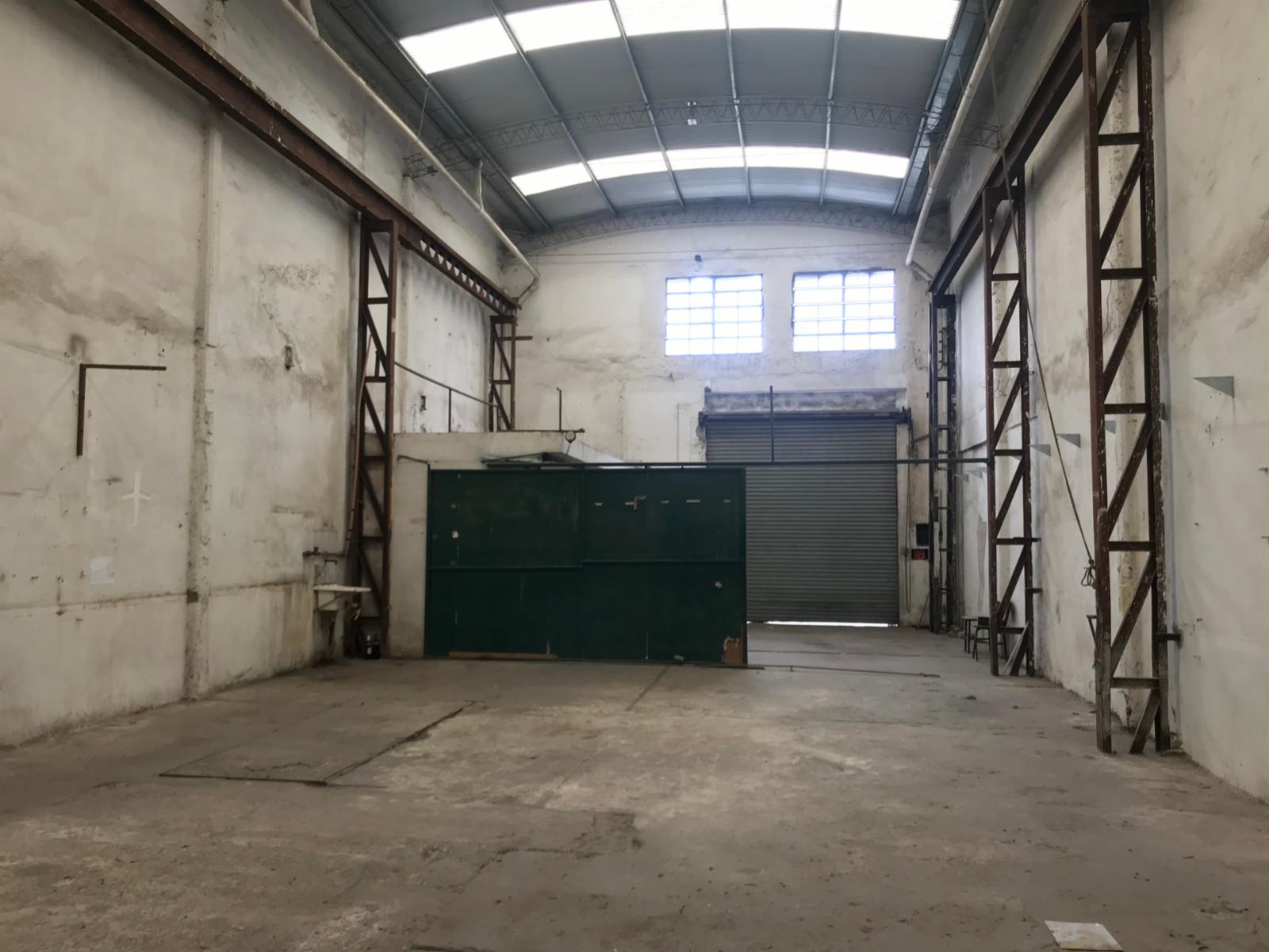 ALQUILER - GALPON 250 M2 - LOMAS DEL MIRADOR — foto 2