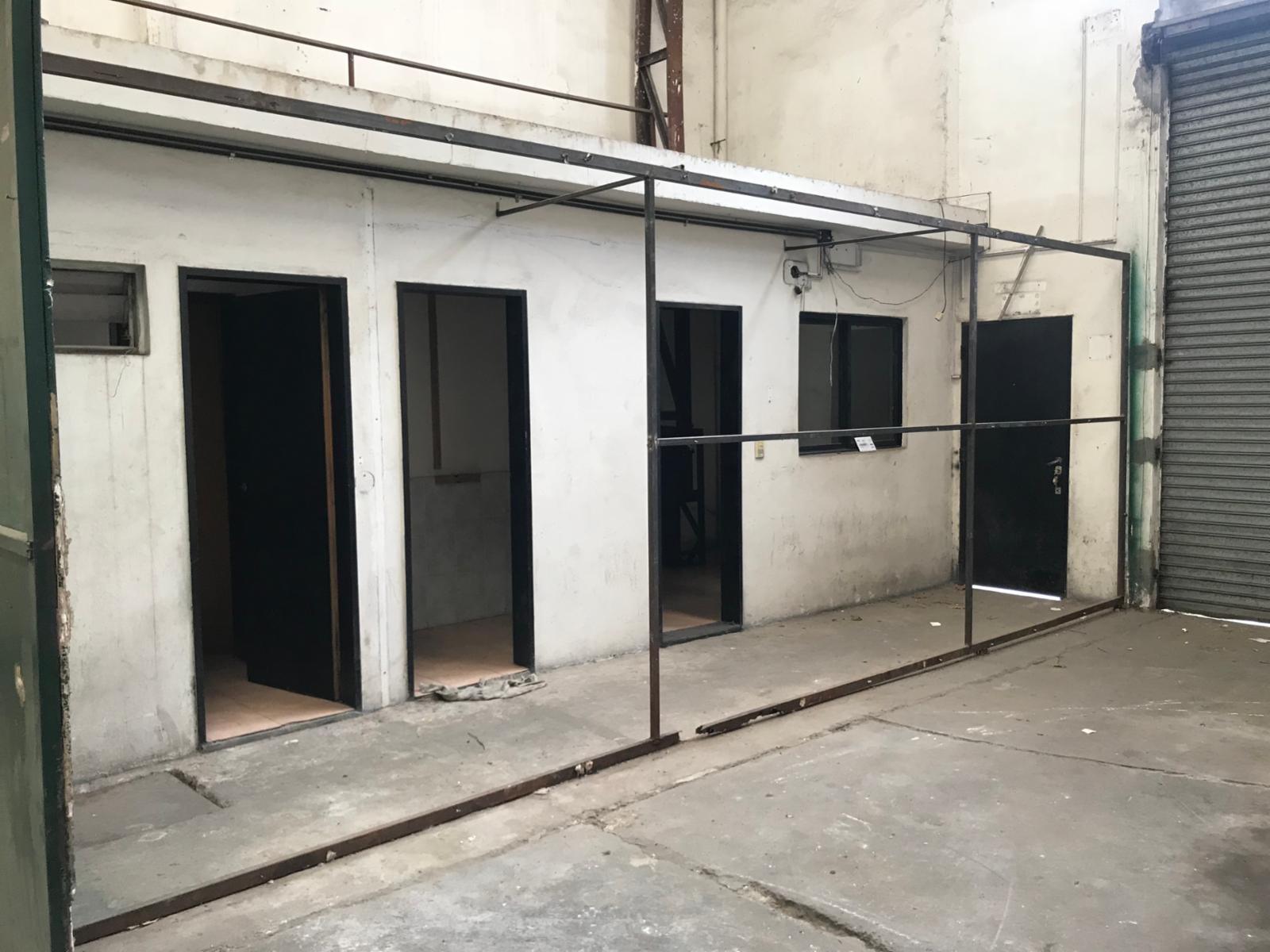 ALQUILER - GALPON 250 M2 - LOMAS DEL MIRADOR — foto 3