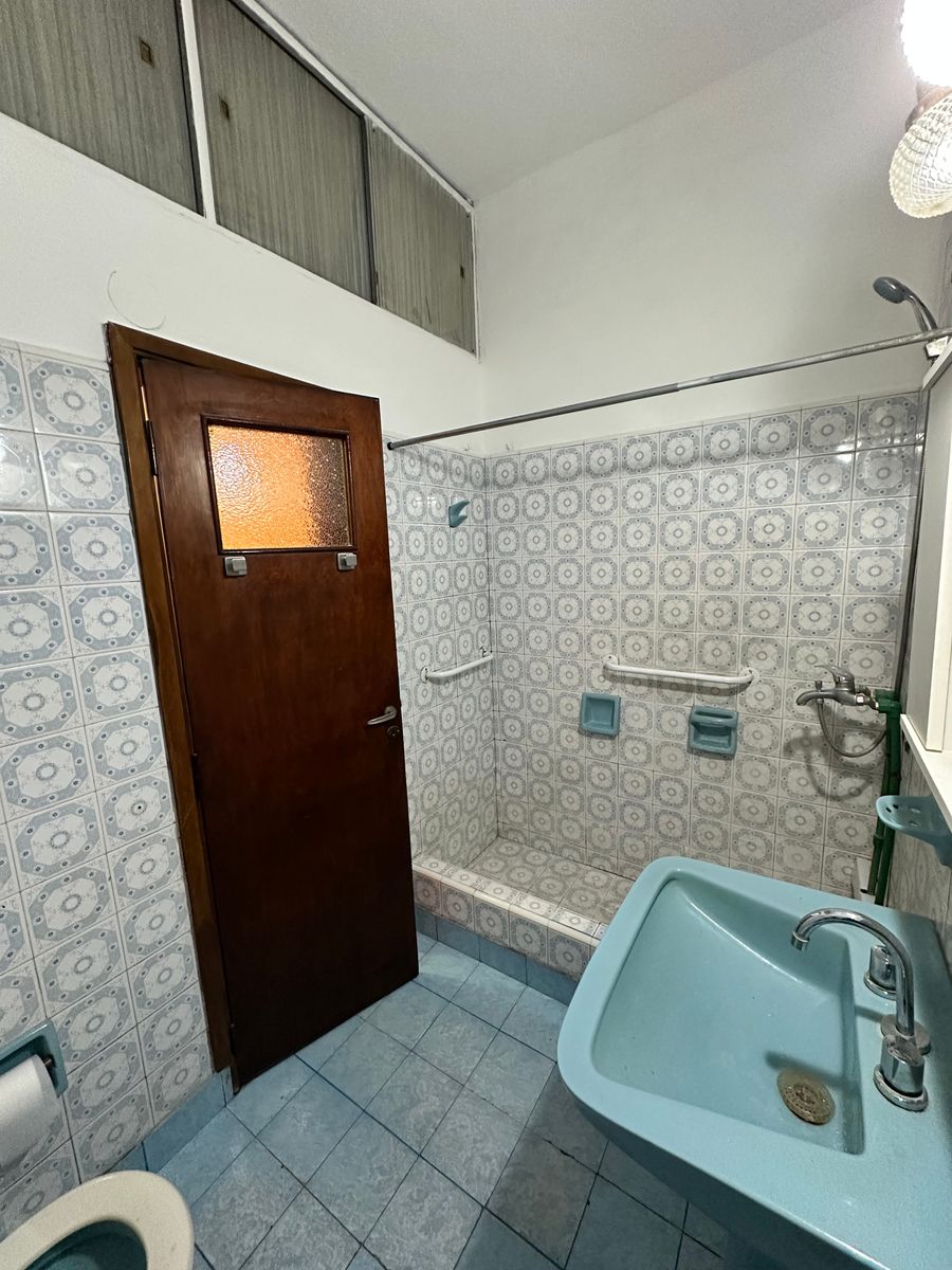 VENTA - CASA - VILLA MADERO - A PASOS DE AVDA. CROVARA - 16