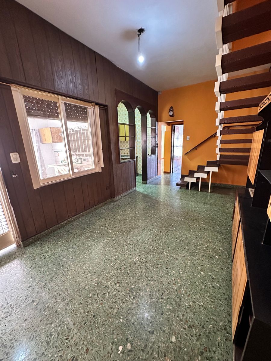 VENTA - CASA - VILLA MADERO - A PASOS DE AVDA. CROVARA - 17