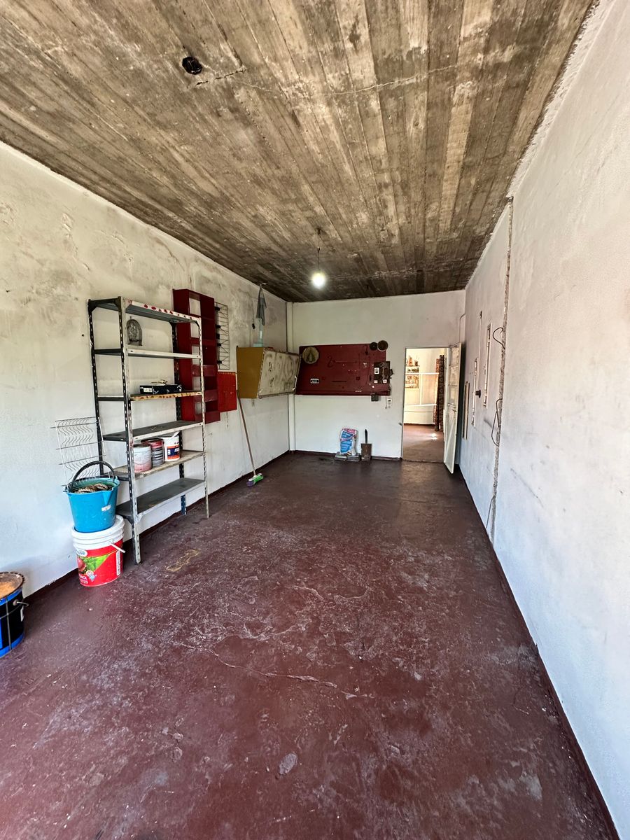 VENTA - CASA - VILLA MADERO - A PASOS DE AVDA. CROVARA - 33