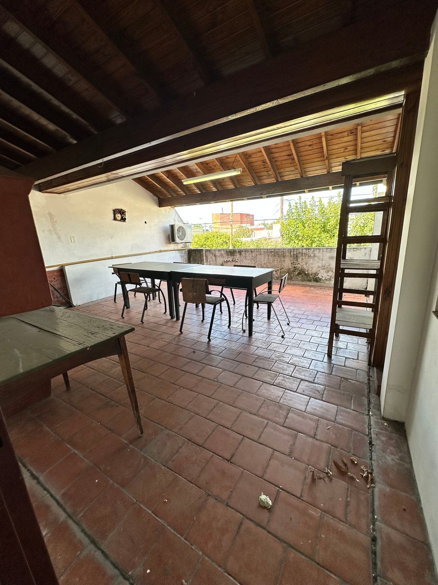 VENTA - CASA - VILLA MADERO - A PASOS DE AVDA. CROVARA - 35