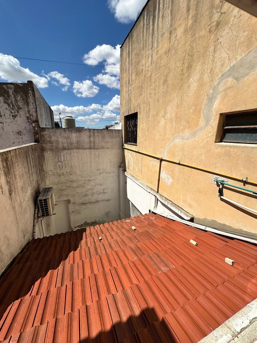 VENTA - CASA - VILLA MADERO - A PASOS DE AVDA. CROVARA - 43