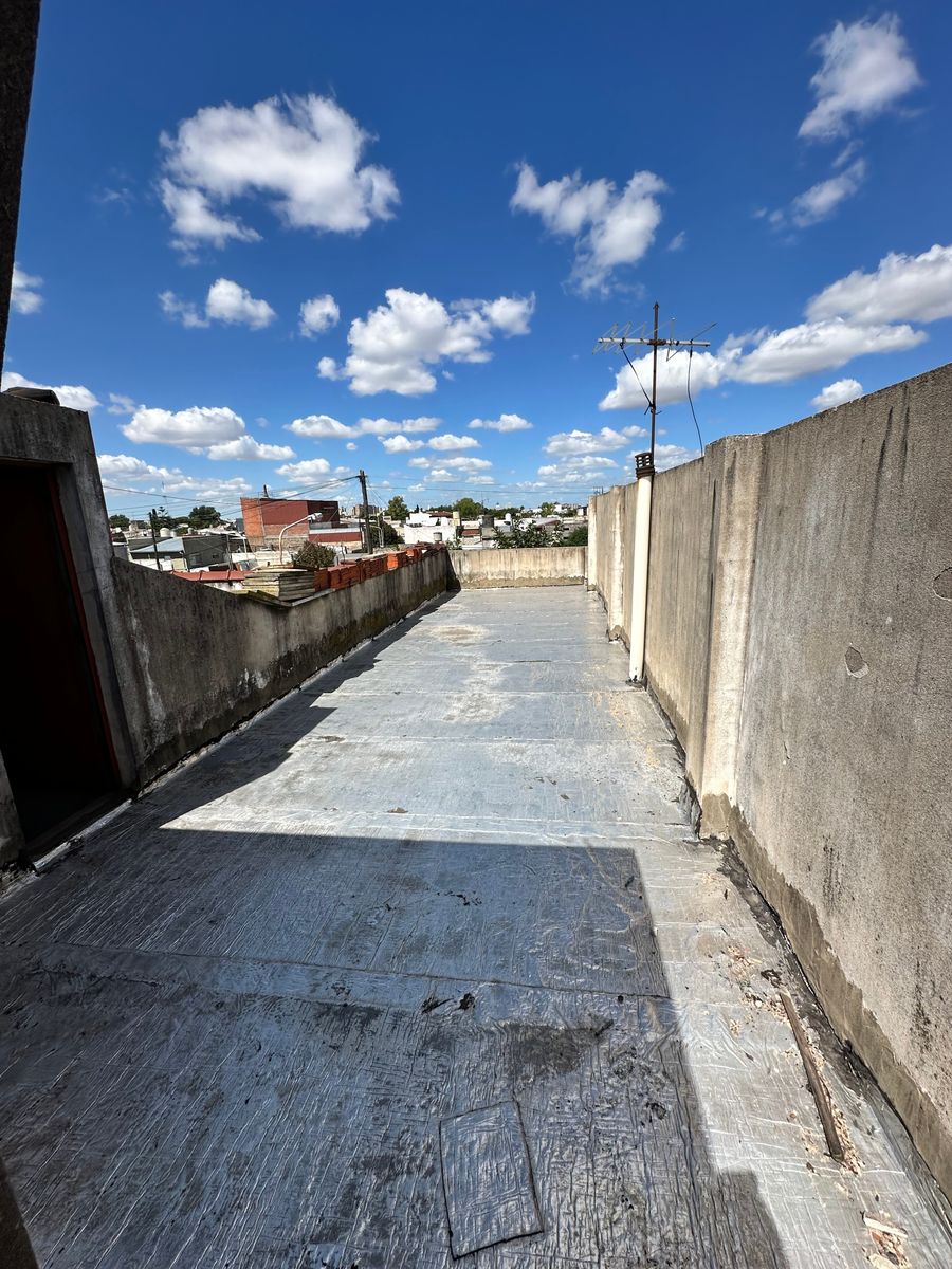 VENTA - CASA - VILLA MADERO - A PASOS DE AVDA. CROVARA - 45