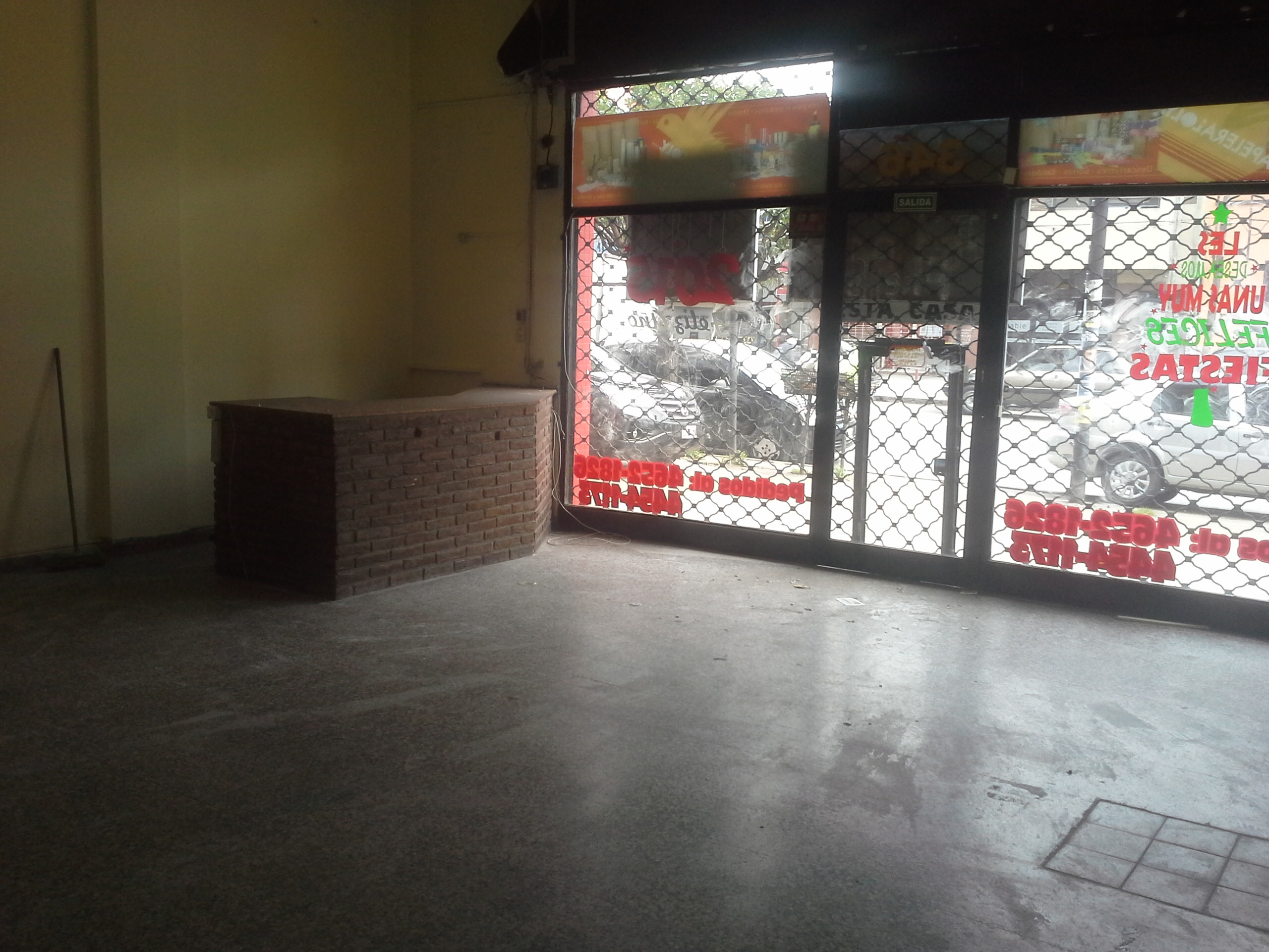 ALQUILER -EXCELENTE LOCAL COMERCIAL - SOBRE AVENIDA CROVARA - SUPERFICIE APROX. 110 M2 — foto 2