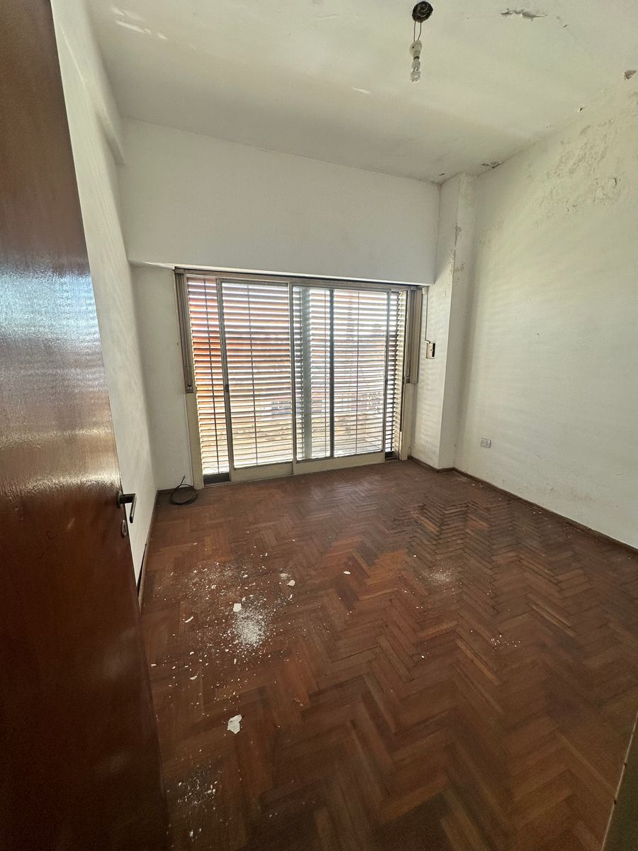 VENTA - CASA MULTIFAMILIAR A REFACCIONAR - VILLA MADERO - 5
