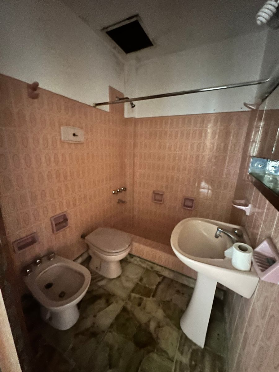 VENTA - CASA MULTIFAMILIAR A REFACCIONAR - VILLA MADERO - 7