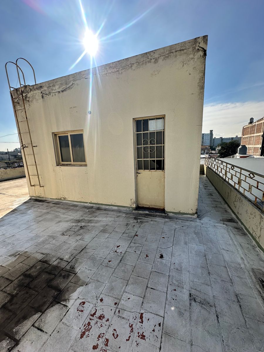 VENTA - CASA MULTIFAMILIAR A REFACCIONAR - VILLA MADERO - 16