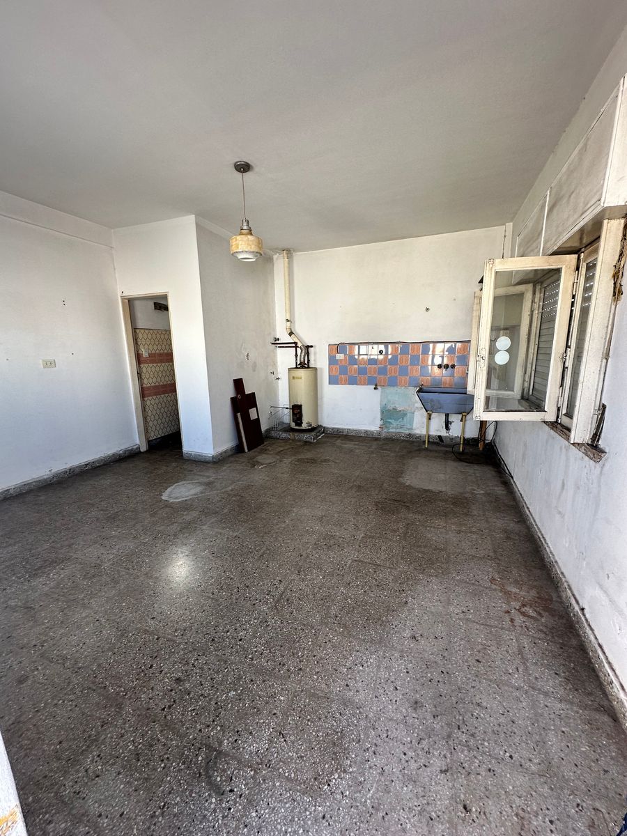 VENTA - CASA MULTIFAMILIAR A REFACCIONAR - VILLA MADERO - 17
