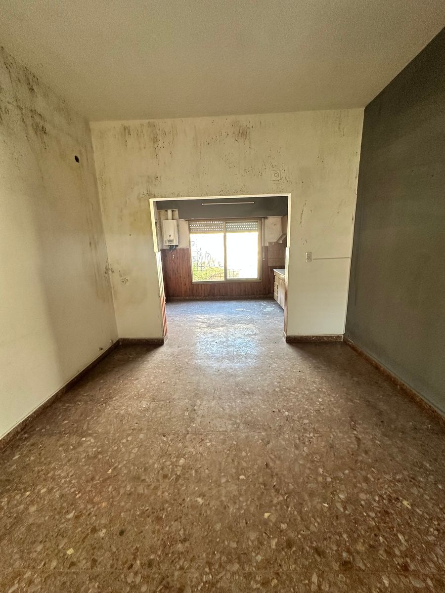 VENTA - CASA MULTIFAMILIAR A REFACCIONAR - VILLA MADERO - 23