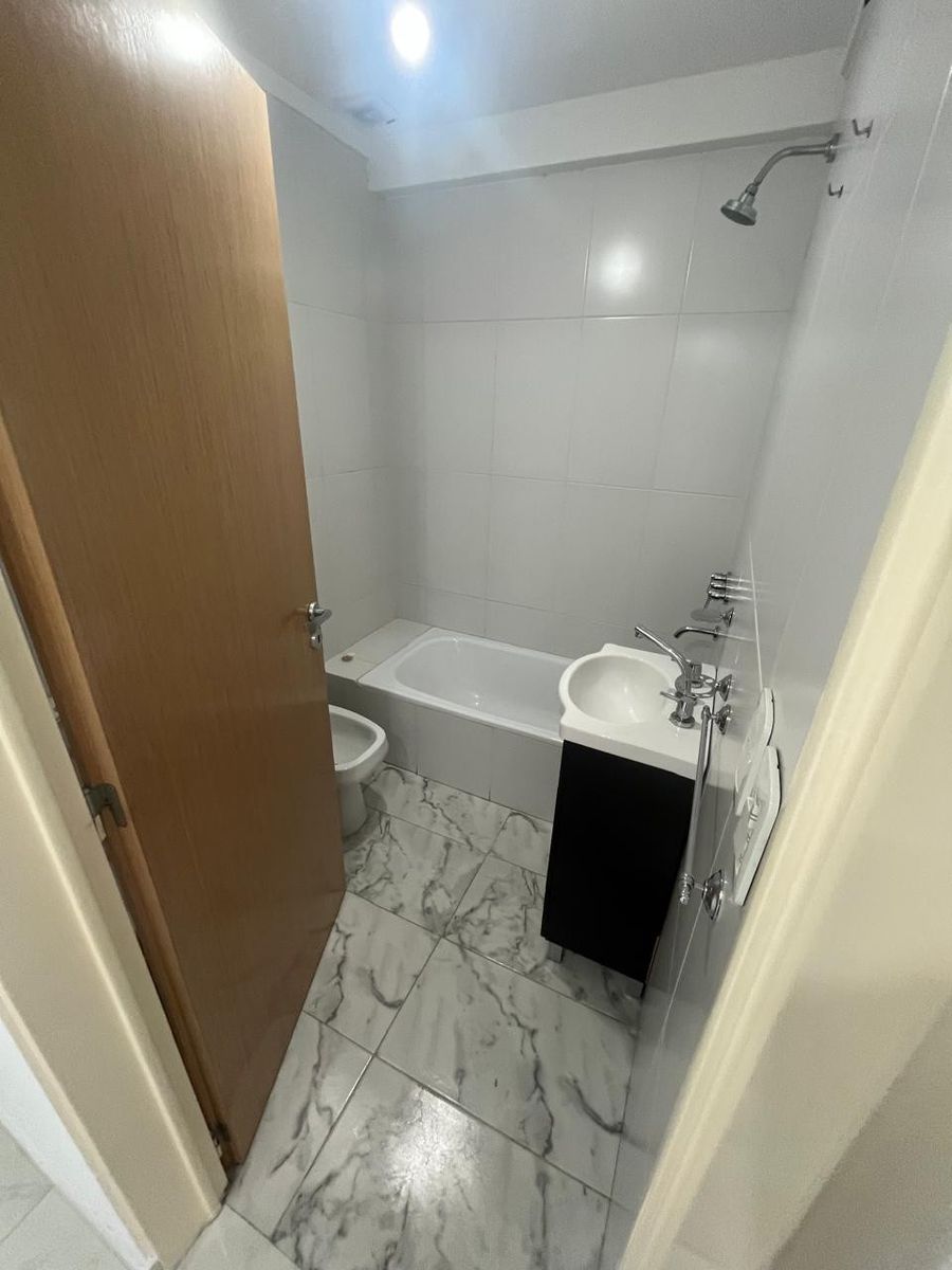 ALQUILER - DEPARTAMENTO 2 AMB. - CON COCHERA - 8