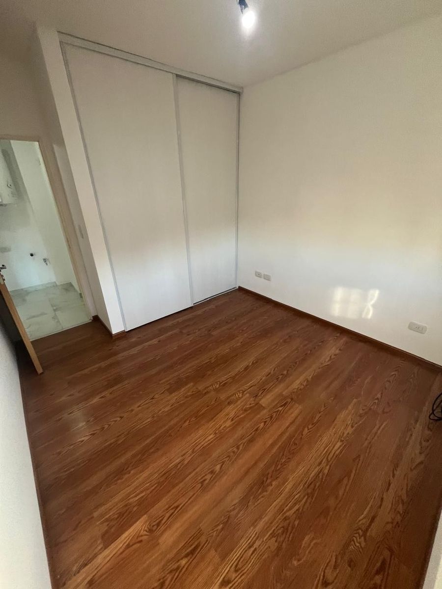 ALQUILER - DEPARTAMENTO 2 AMB. - CON COCHERA - 11