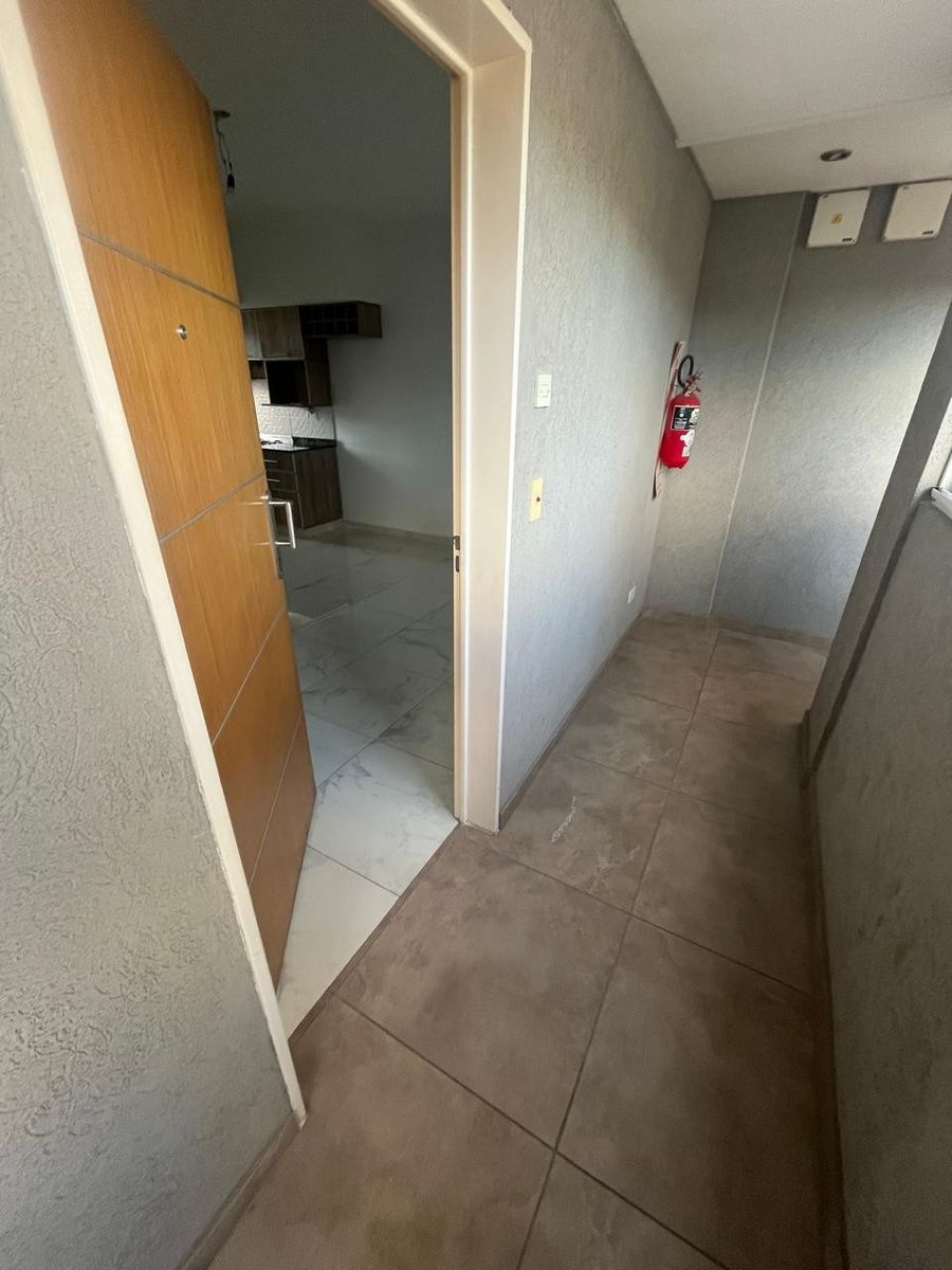 ALQUILER - DEPARTAMENTO 2 AMB. - CON COCHERA - 13
