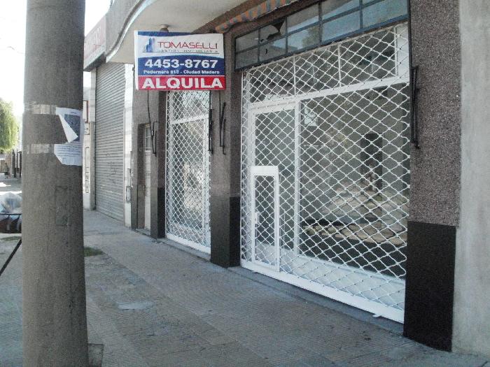 Local Comercial en Alquiler en Villa Eduardo Madero, La Matanza, Buenos Aires - 2