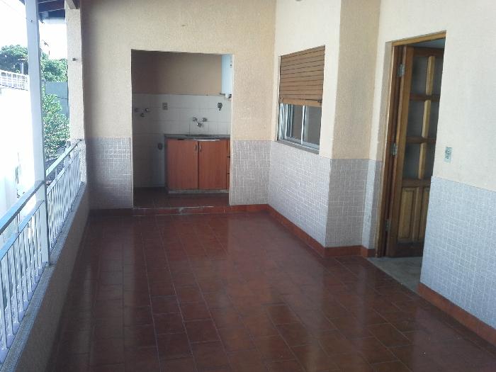 ALQUILER DEPTO. 4 AMBIENTES MUY LUMINOSO, CON PATIO y BALCON A METROS DE AVENIDA CROVARA y ALFREDO PALACIOS - 4
