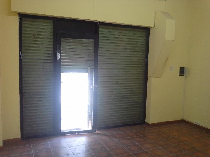 ALQUILA - VILLA MADERO - LOCAL COMERCIAL 20M2 APROX - 1