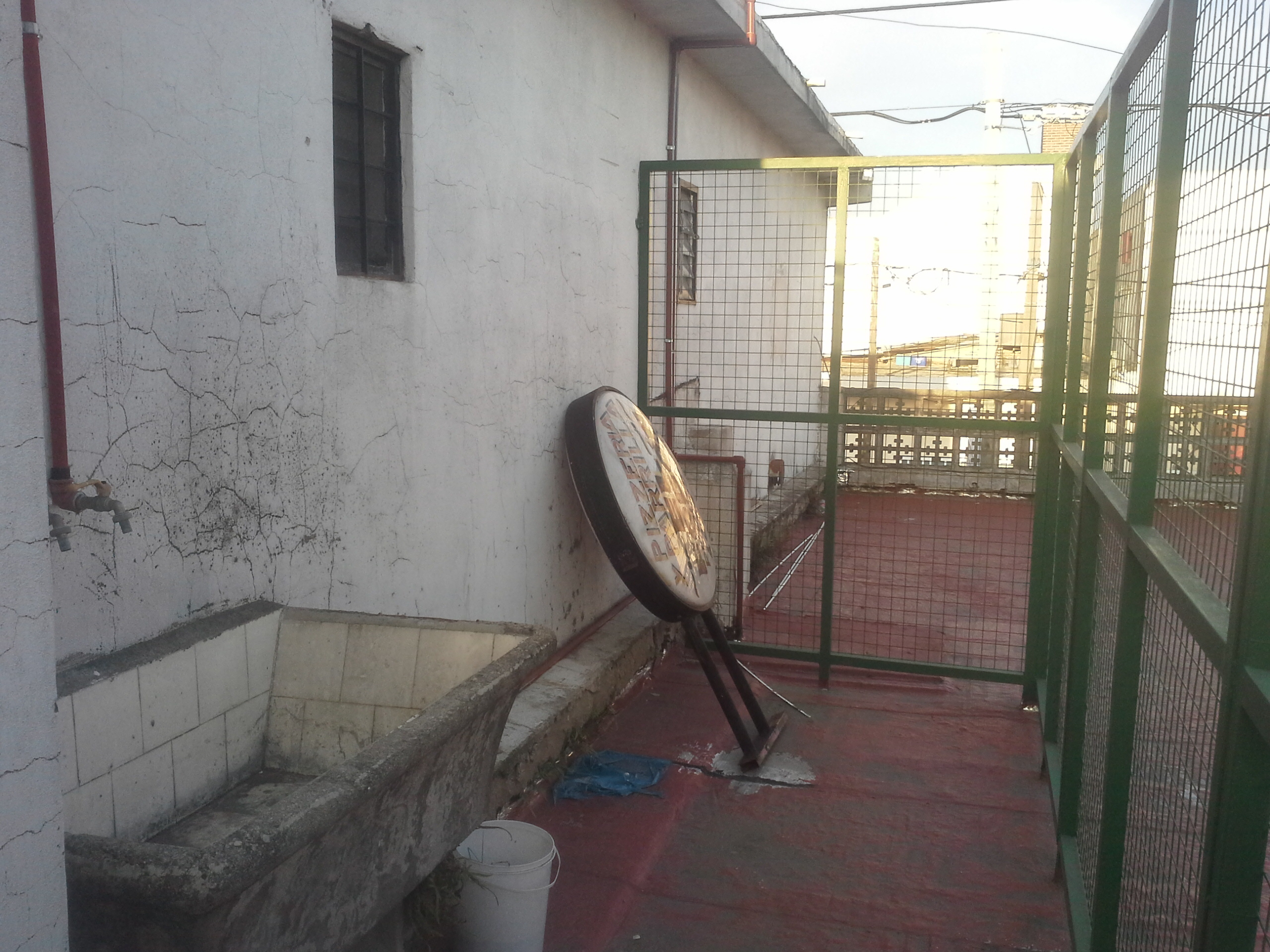 ALQUILER - DEPARTAMENTO 2 AMBIENTES CON PATIO y LAVADERO - SIN EXPENSAS - 6