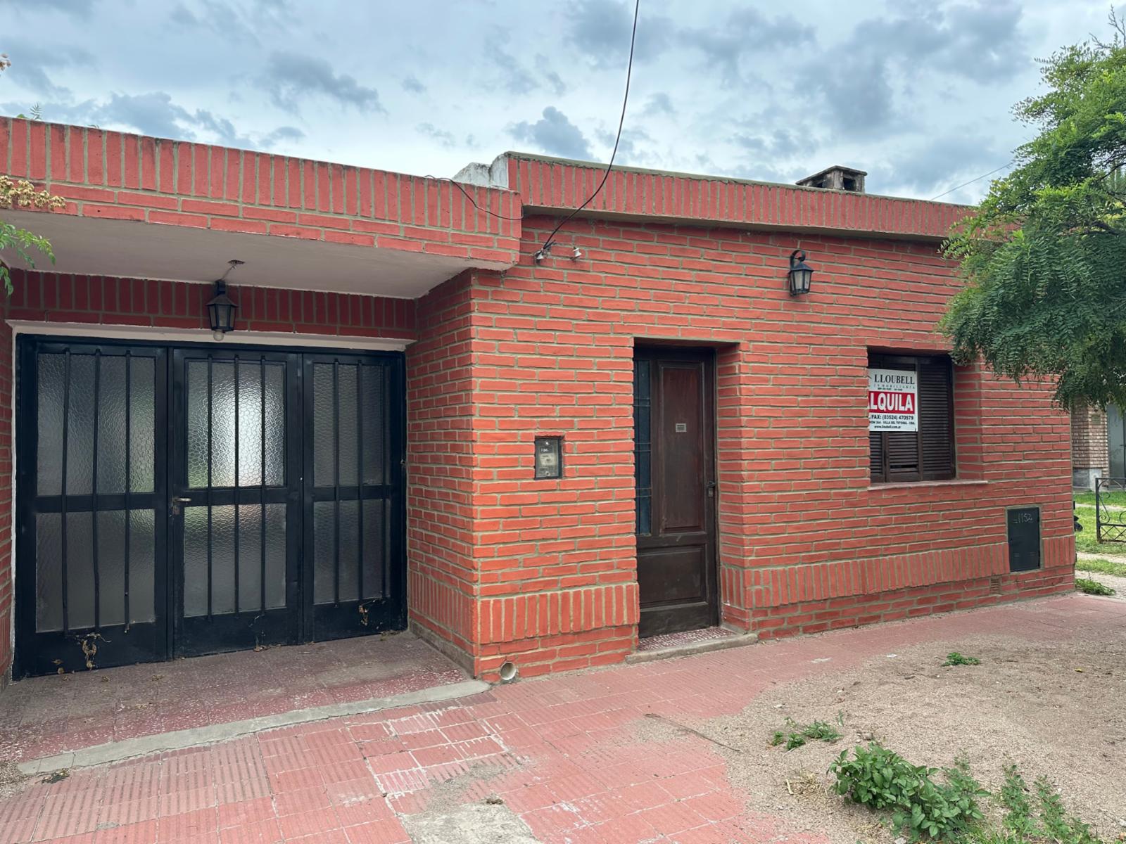 CASA EXCELENTE UBICACION - 1