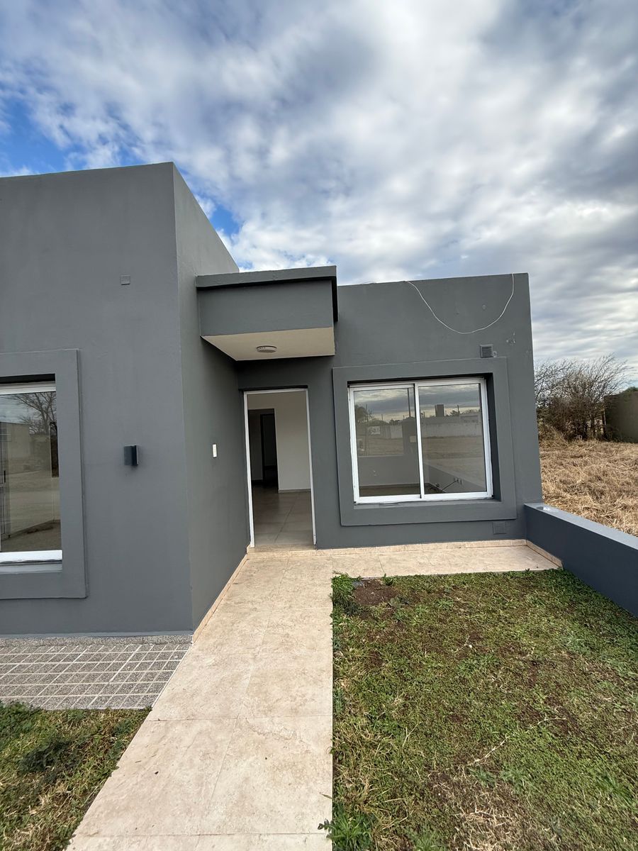 CASA BARRIO PRADOS DE TOTORAL - ESCRITURA INMEDIATA -APTA A CREDITO - 3