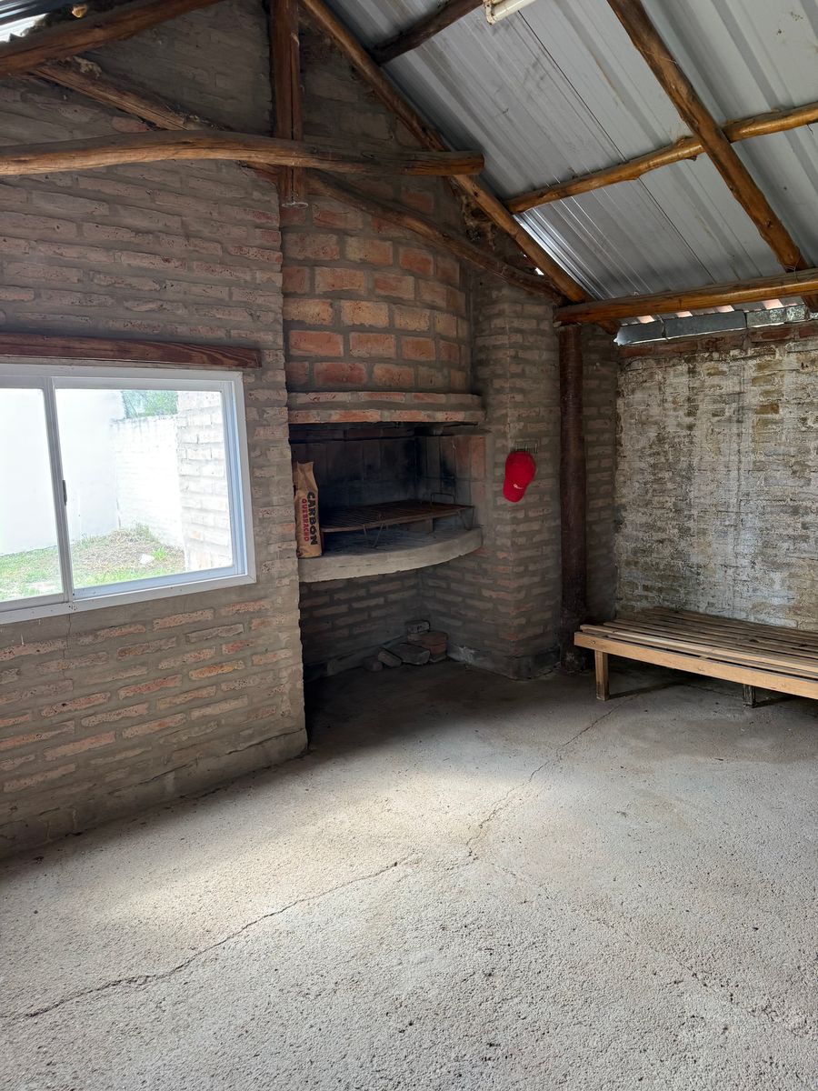 CASA 3 DORMITORIOS EN BV. LA LOMA DE VILLA DEL TOTORAL - 6