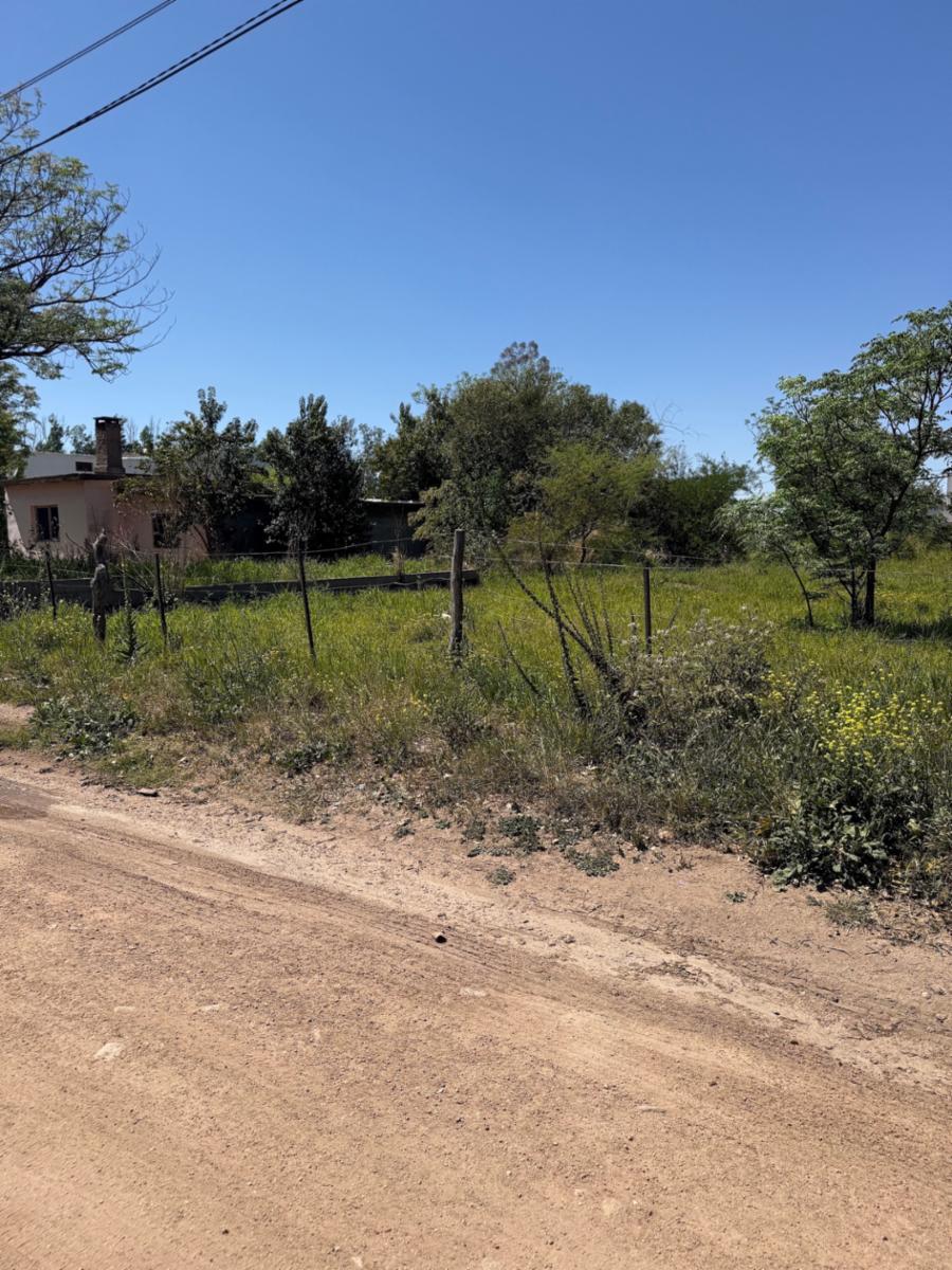 LOTE Bº LOS TIMONES CON PILAR DE LUZ Y AGUA CONECTADA - 2