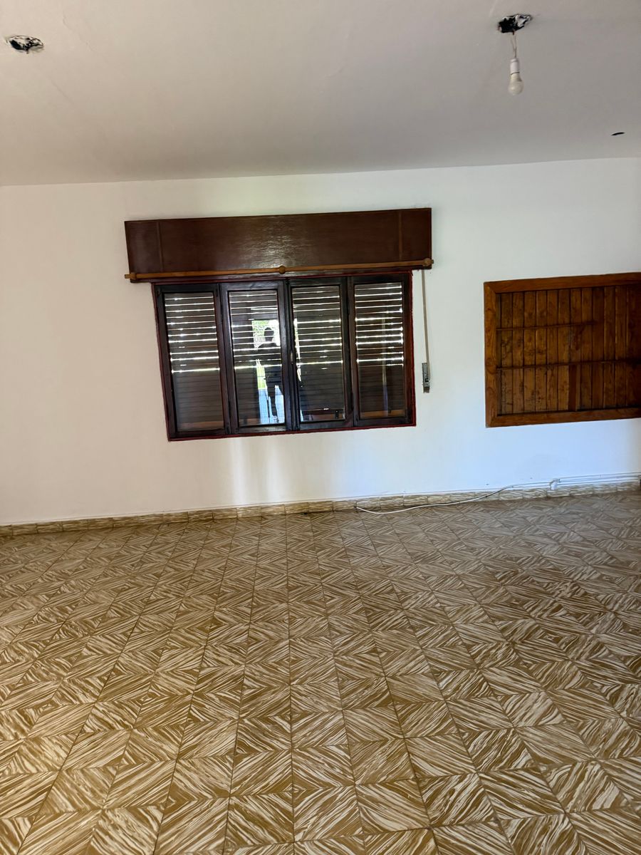 CASA CON AMPLIO TERRENO SOBRE RUTA 9 DE VILLA DEL TOTORAL