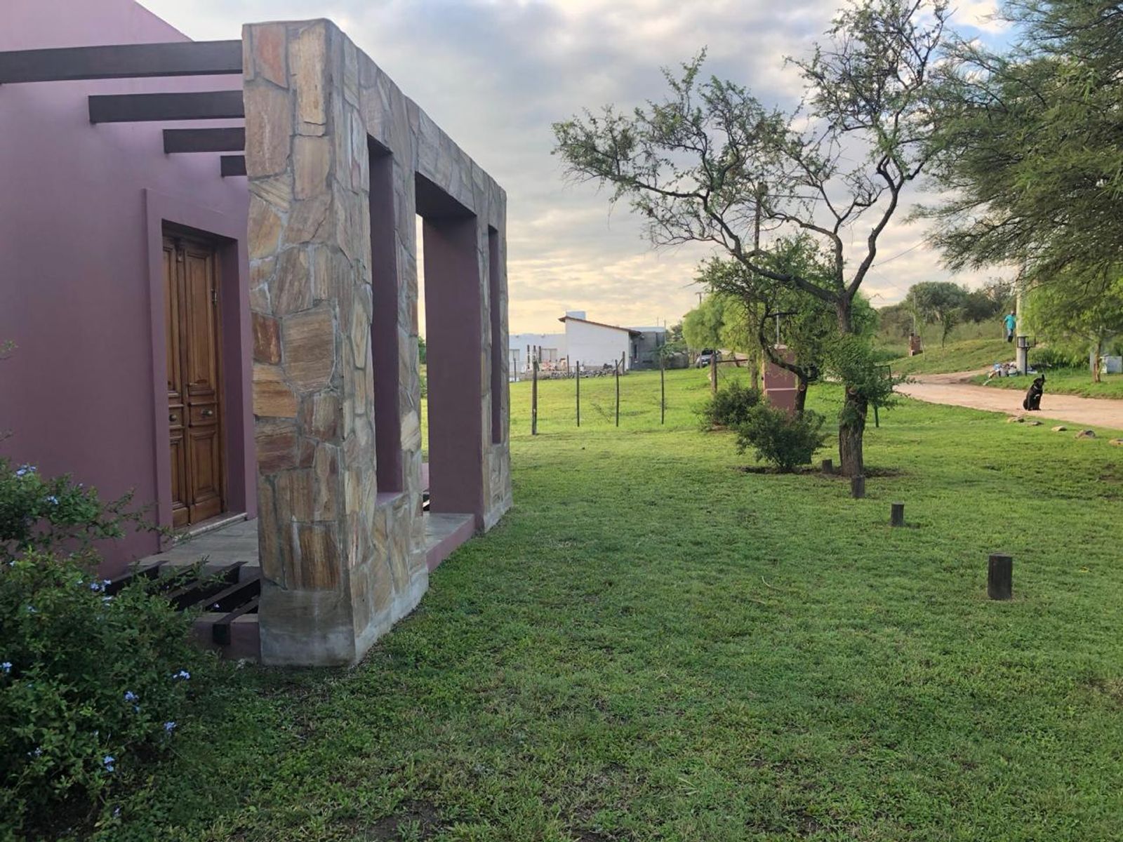 EXCELENTE PROPIEDAD CON PARQUE Y PISCINA EN VILLA DEL TOTORAL - 4