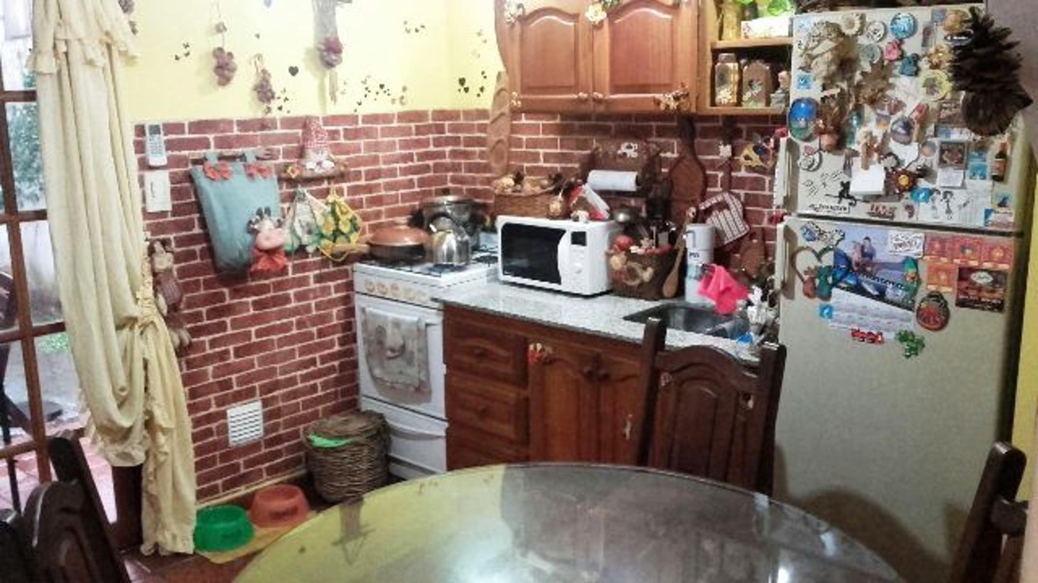 Duplex en dos plantas de tres ambientes en venta en Ramos Mejia Apto Credito — foto 5